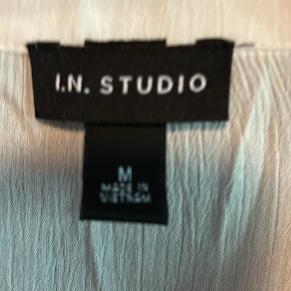 Ladies Blouse - Picture 5 of 7